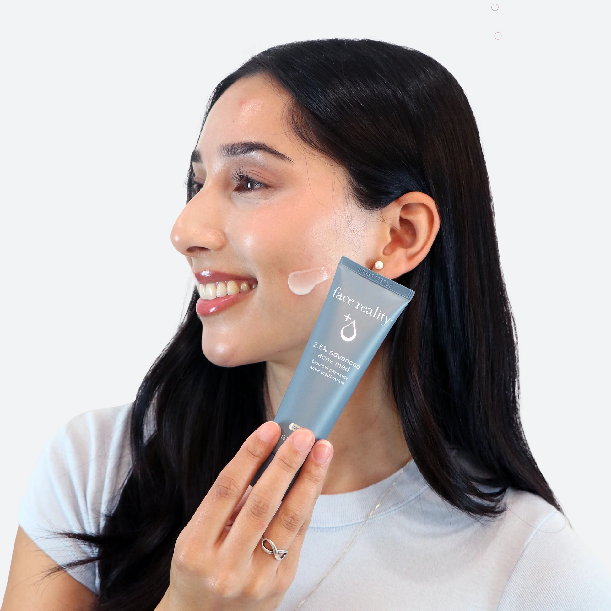 2.5% Advanced Acne Med - Image 4