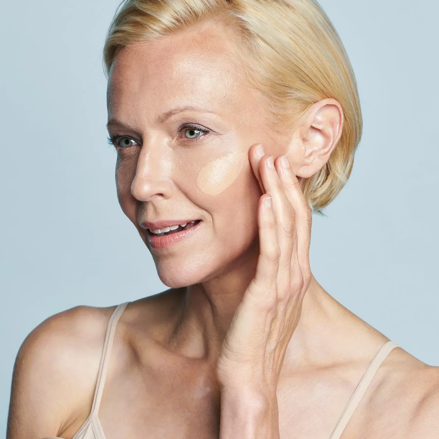 Even Up® Clinical Pigment Perfector® SPF 50 - Image 3