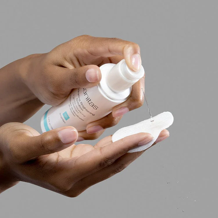 Hydrating Brightening Solution - Image 5