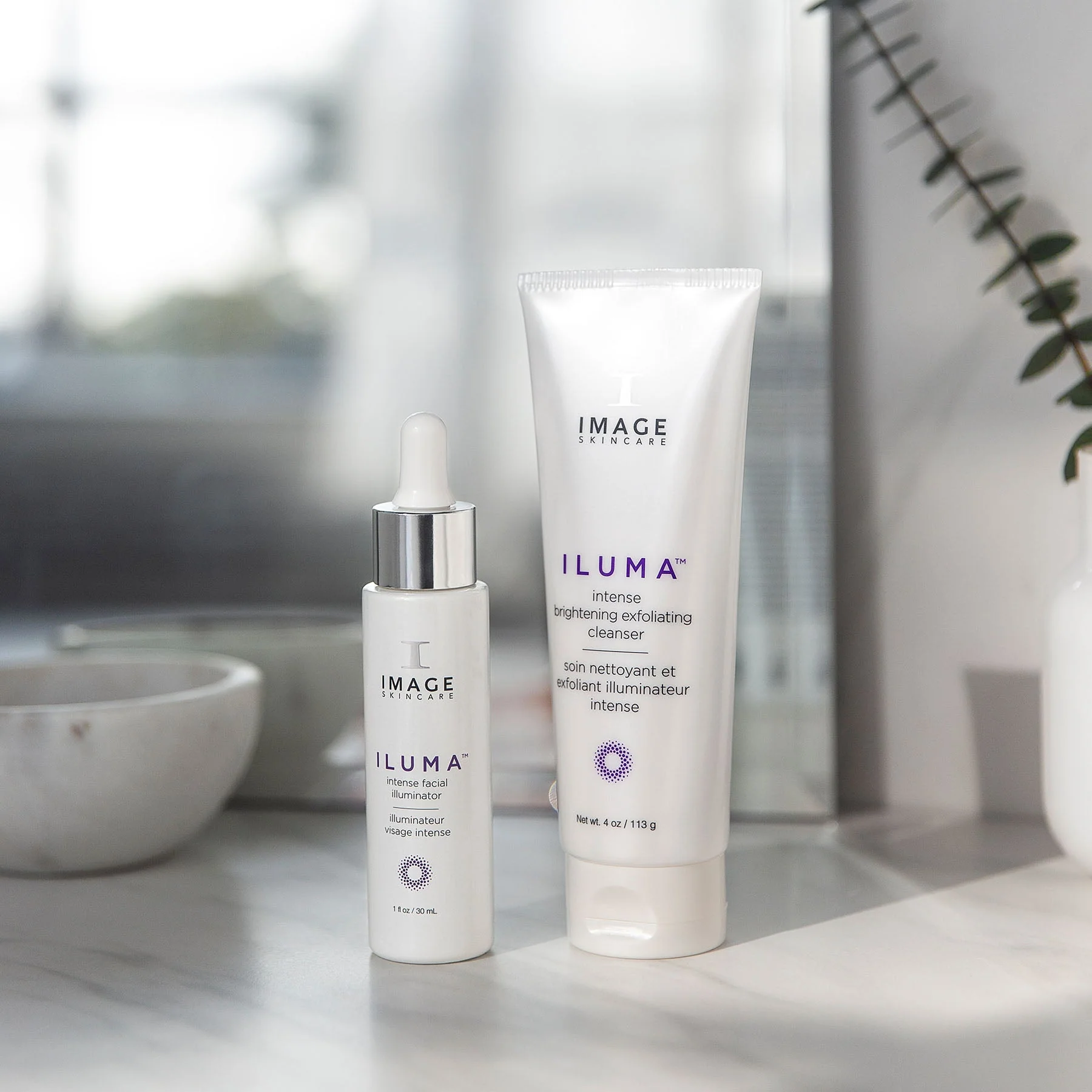 ILUMA intense brightening exfoliating cleanser - Image 5