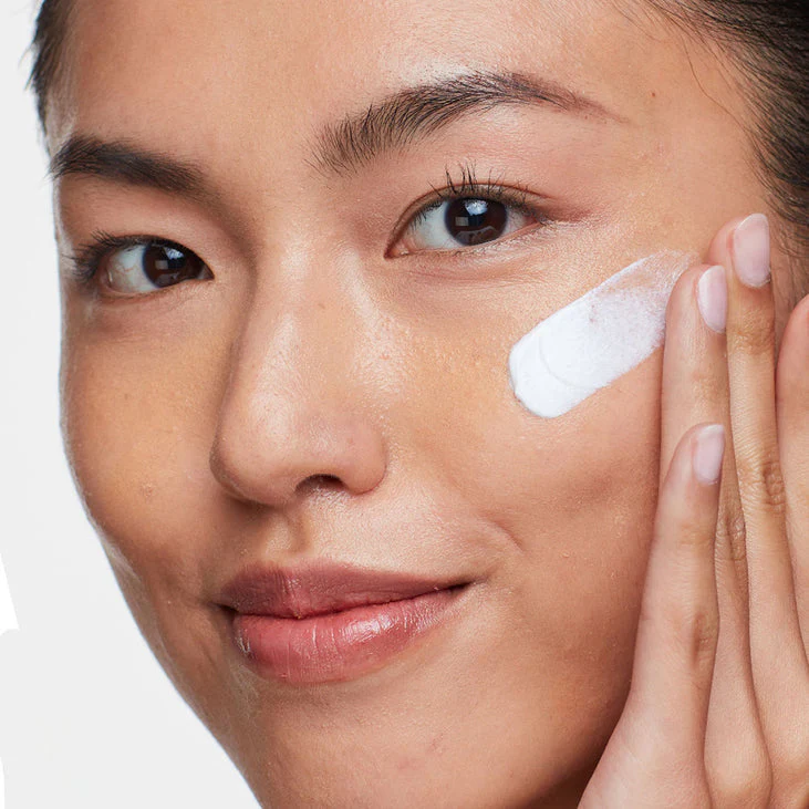 SOLAR DEFENSE NON-TINTED SPF 50 - Broad Spectrum SPF 50 - Image 3